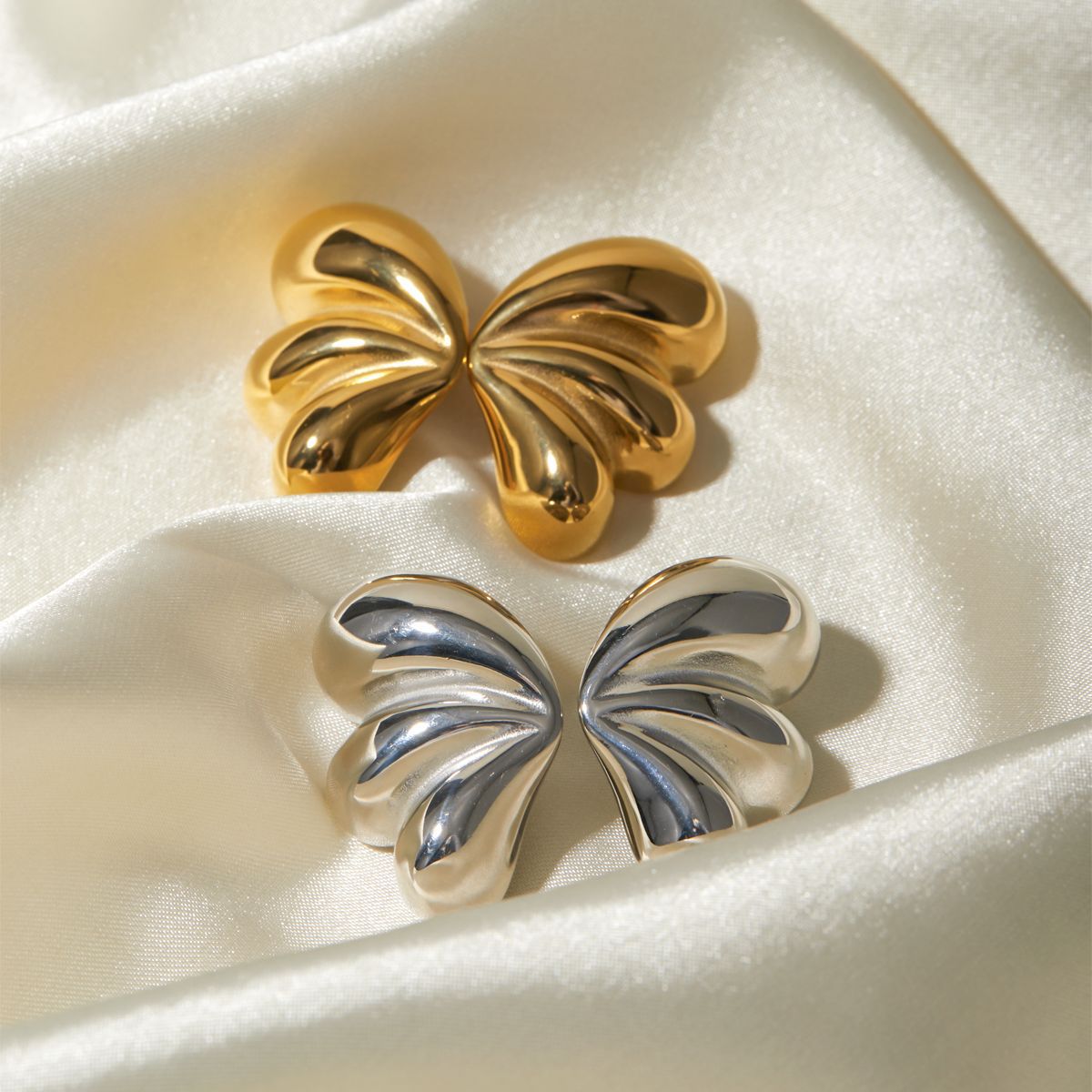 Liesel Gold Butterfly -korvakorut