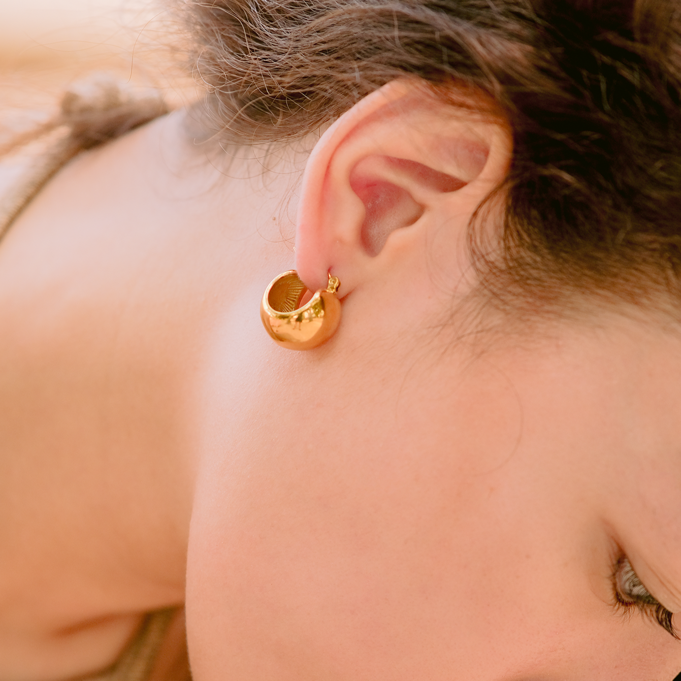 Sunna Gold Huggie -korvakorut