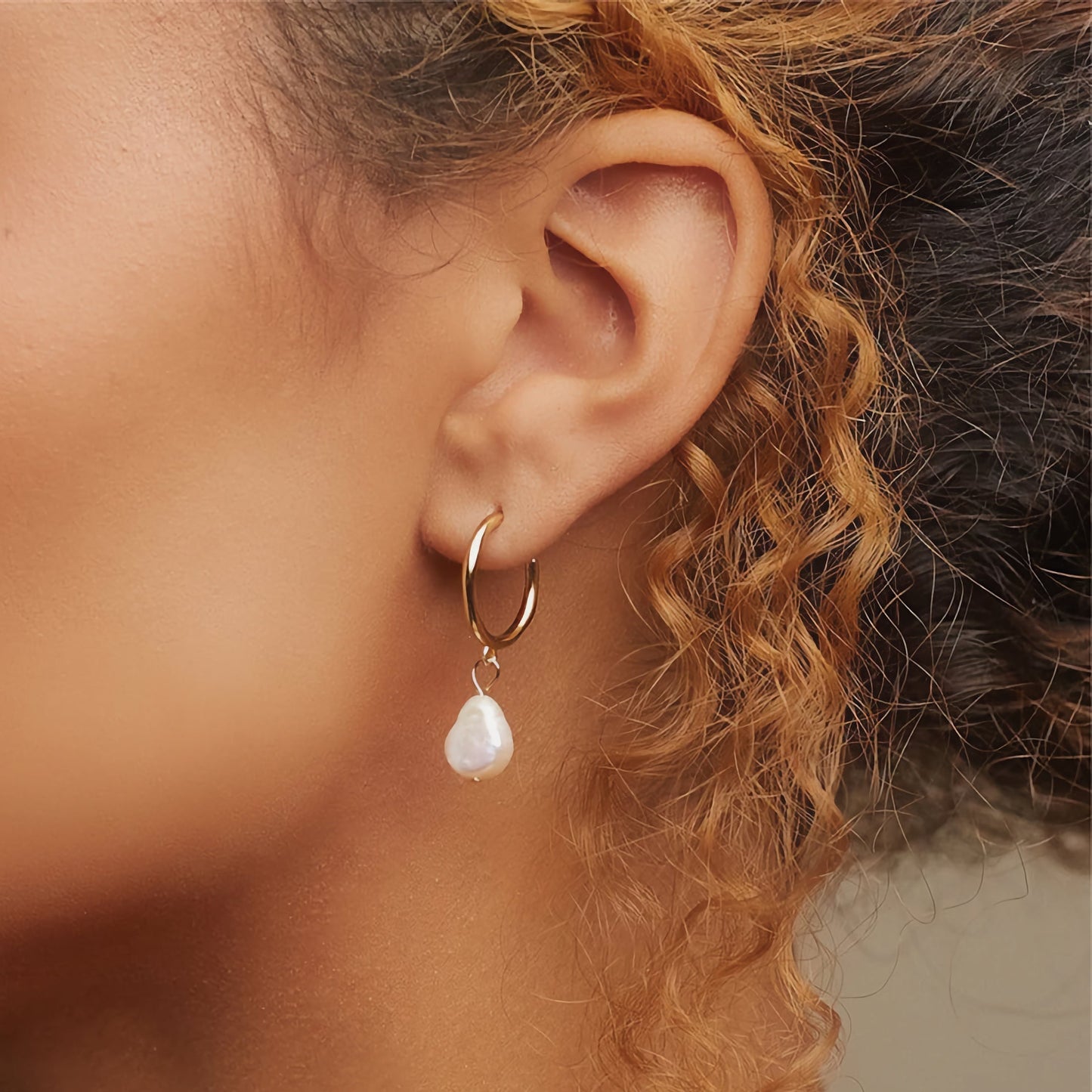 Asa Freshwater Pearl -korvakorut